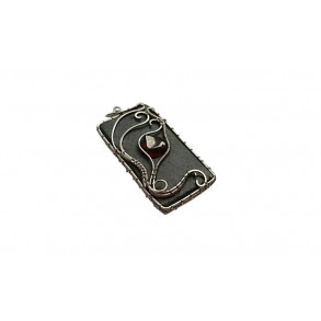 Slate pendant with mineral "Garnet Indian"